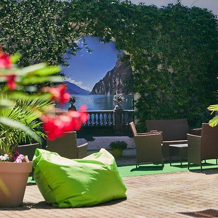 Bella Villa Apartments Рива-дель-Гарда Экстерьер фото