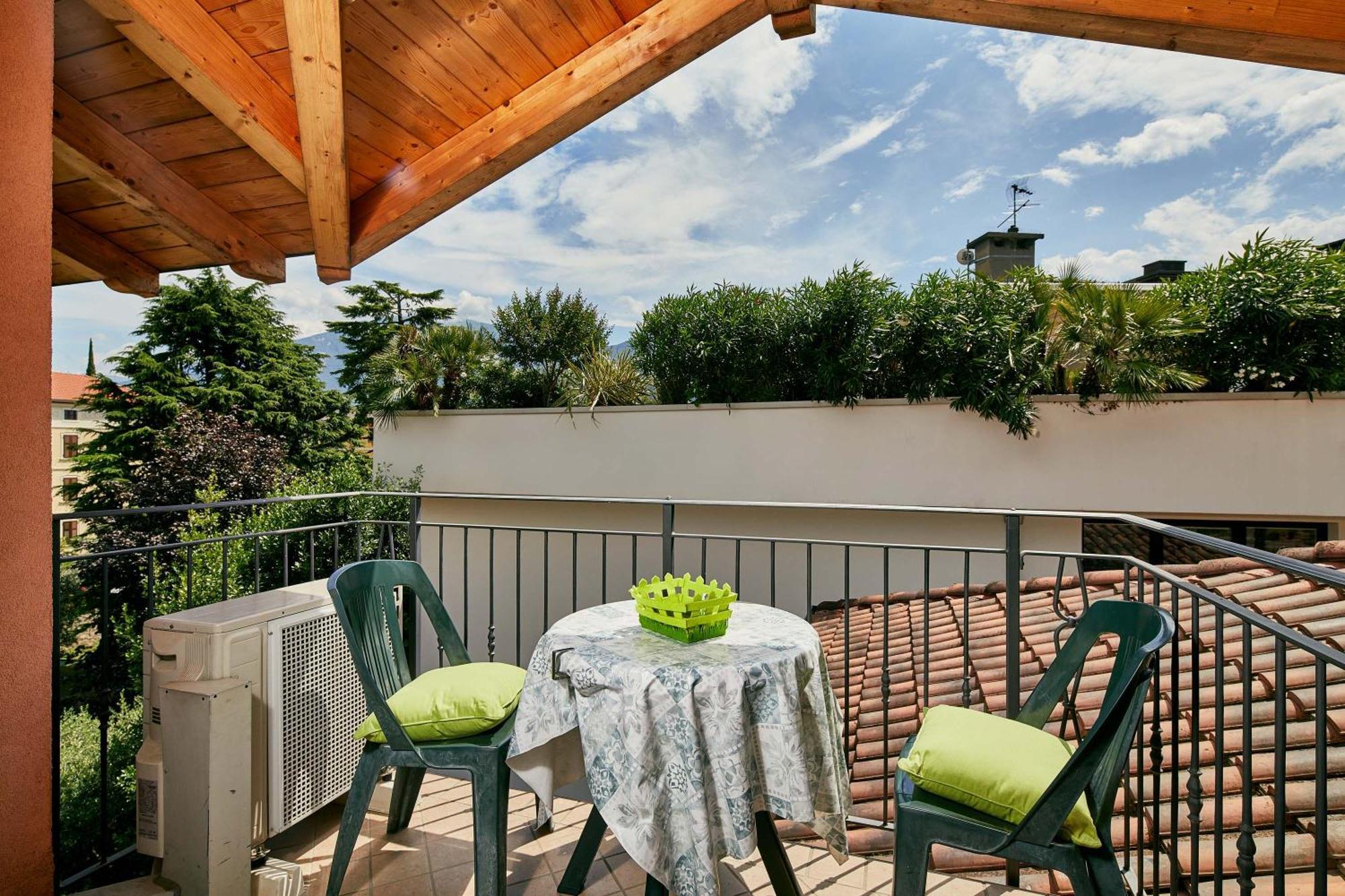 Bella Villa Apartments Рива-дель-Гарда Экстерьер фото